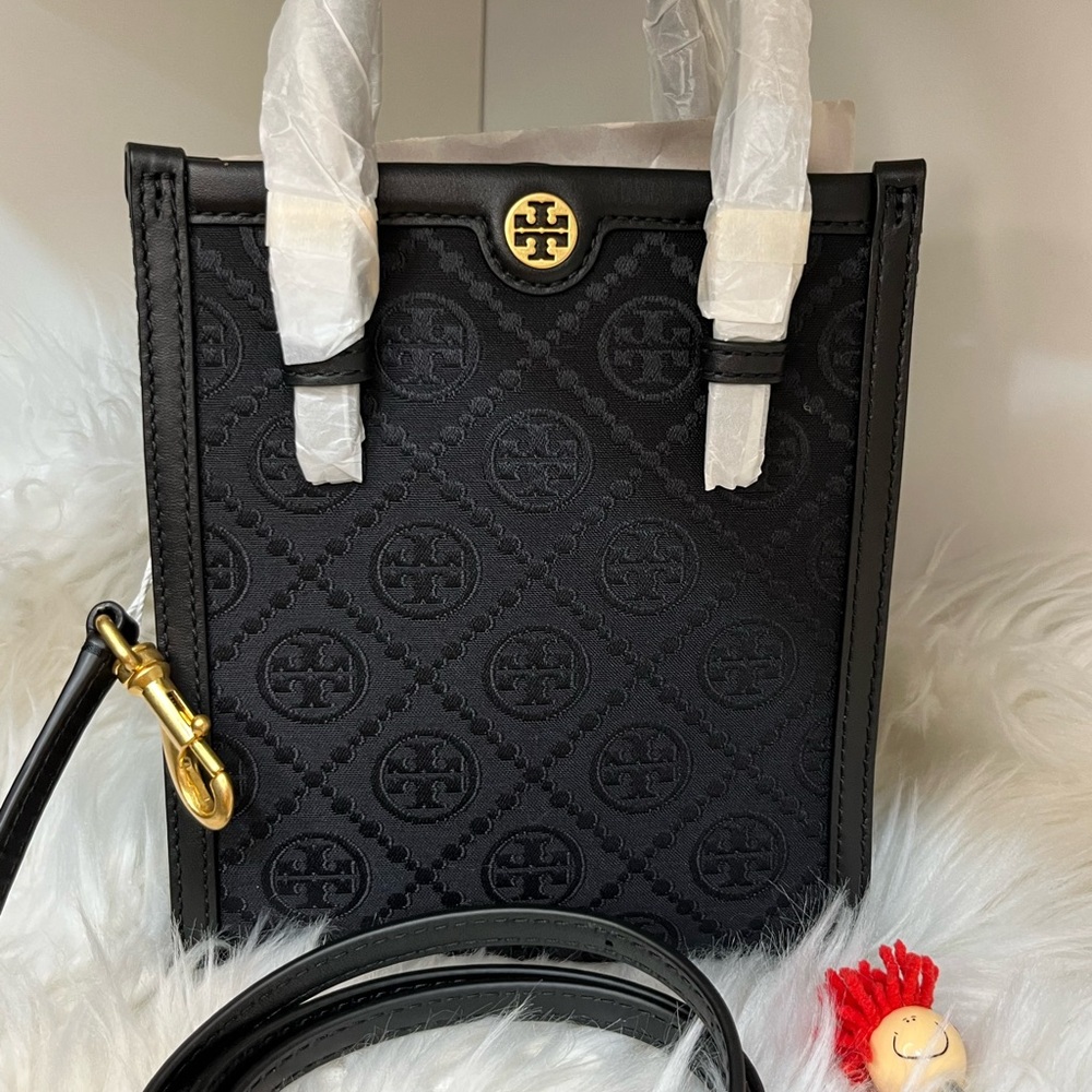 NWT Tory Burch MINI T MONOGRAM
TOTE black 🖤